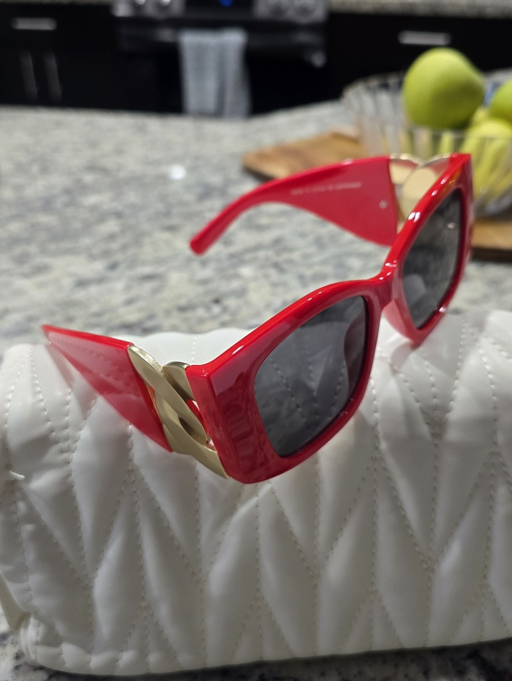 5 for $ 25 Bundle deal - Fashion Nova red women's oversized sunglasses NWOT - Picture 5 of 6